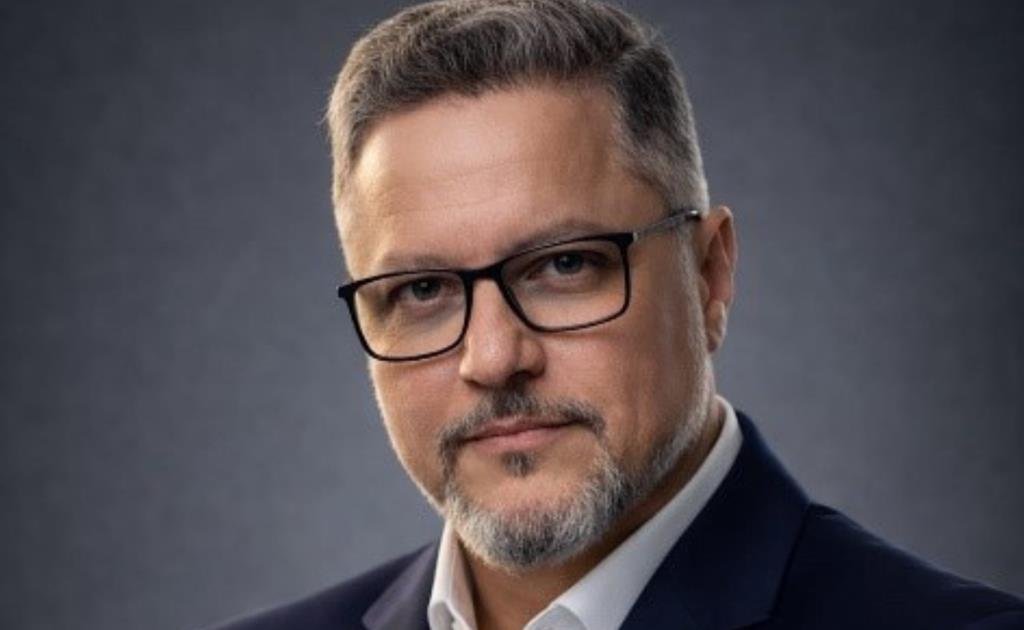 Ricárdo Perêira lança “Marketing Digital Descomplicado”, livro com estratégias práticas para transformar presença online em crescimento nos negócios